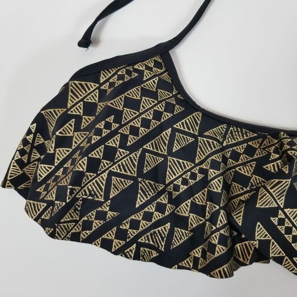 NINETY SIX DEGREES Ruffle Bikini Swim top - Picture 5 of 8